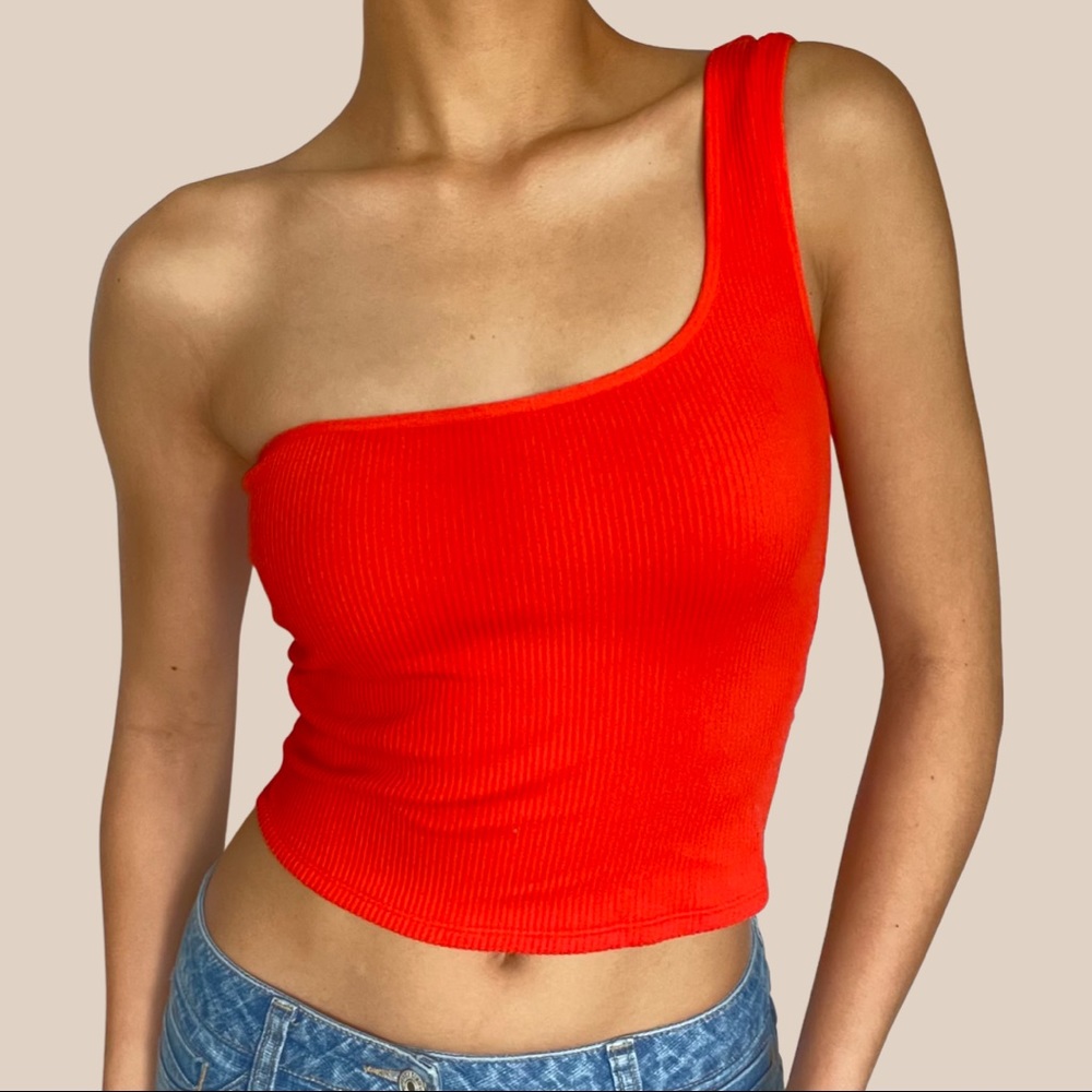 Venus cut top 🧡